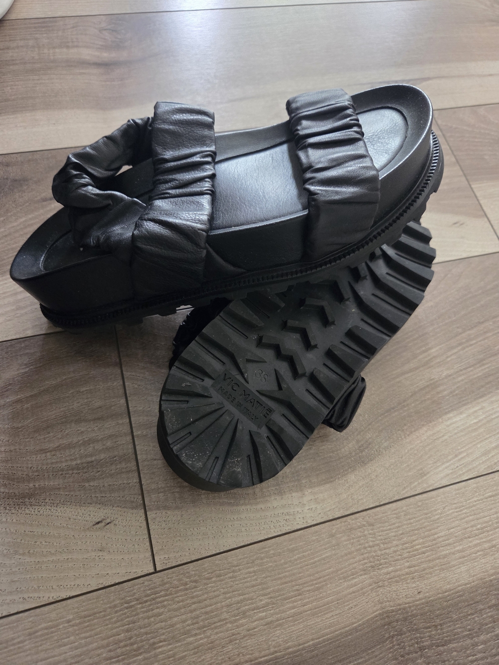 Vic Matie Black Ruched Leather Slide Sandals - Picture 3 of 3